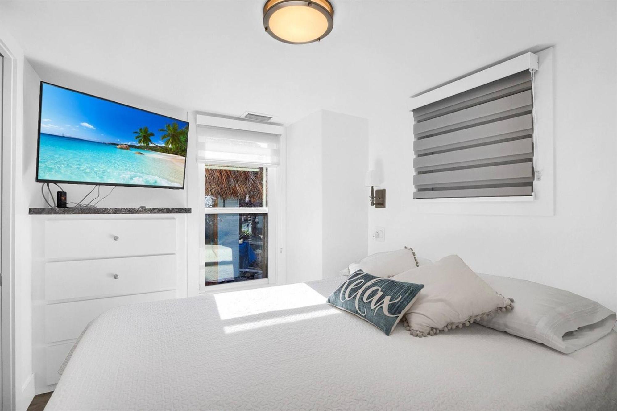 Tiny Home On Waterfront, Bay Views, Deck, Pool Jewfish Pokój zdjęcie